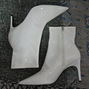 NWOT Nine West Cream Pleather Pointy Short Stiletto Booties
